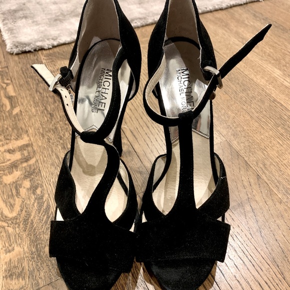 Michael Kors Heels - Picture 3 of 5